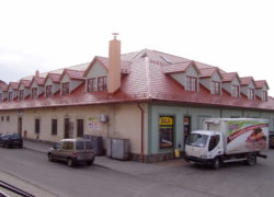 Typ krytiny : Acoperiș din tablă ŠKRIDPLECH roșu-maro – RAL3009